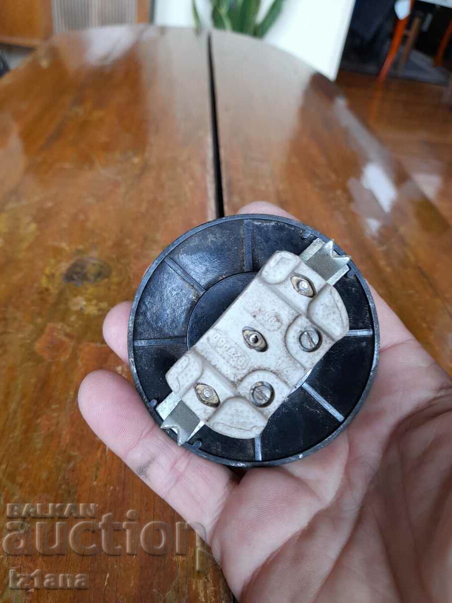 Auction Old electrical outlet Auction Old electrical outlet