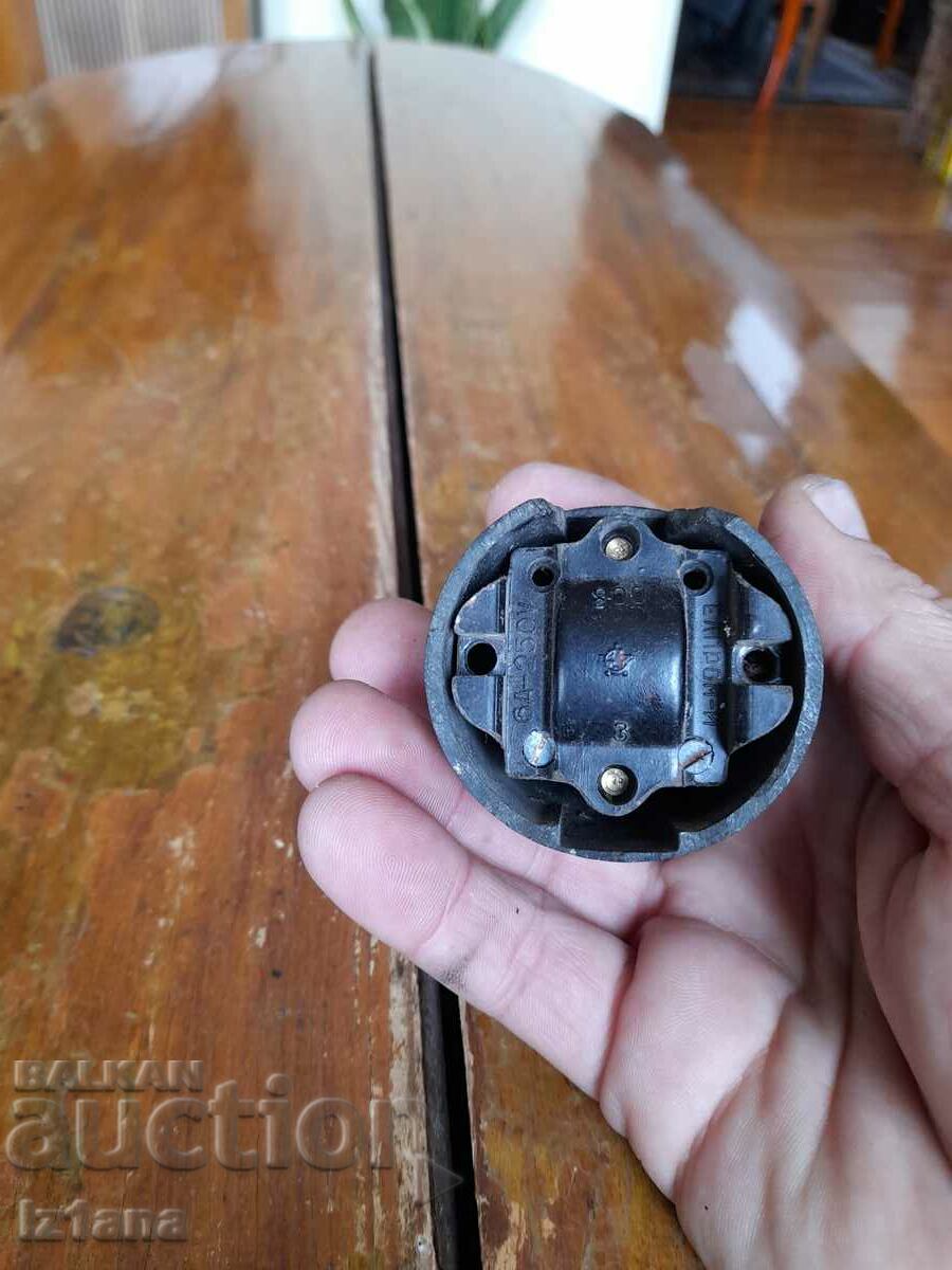 Delivery of Old electrical switch Delivery of Old electrical switch