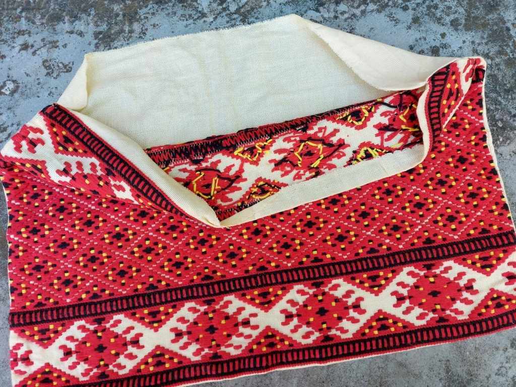 . OLD PILLOW COVER MINDER EMBROIDERY EMBROIDERY - 5 . OLD PILLOW COVER MINDER EMBROIDERY EMBROIDERY - 5