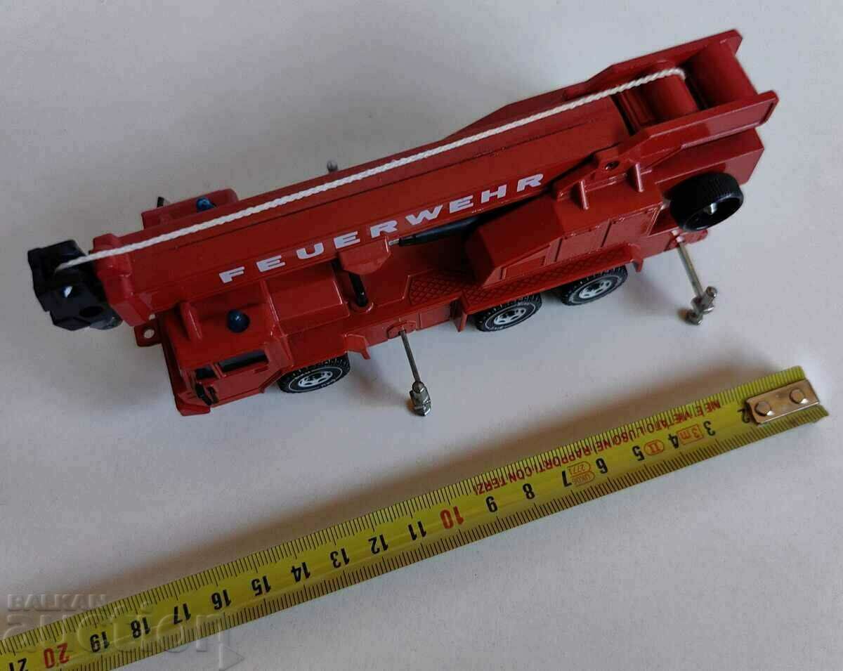 . ROBINET DE FOC DE JUMĂTATE DE KILO CALCAT NEUTILIZAT GERMANIA cu preț 45.00 BGN | € 23.01 . ROBINET DE FOC DE JUMĂTATE DE KILO CALCAT NEUTILIZAT GERMANIA cu preț 45.00 BGN | € 23.01