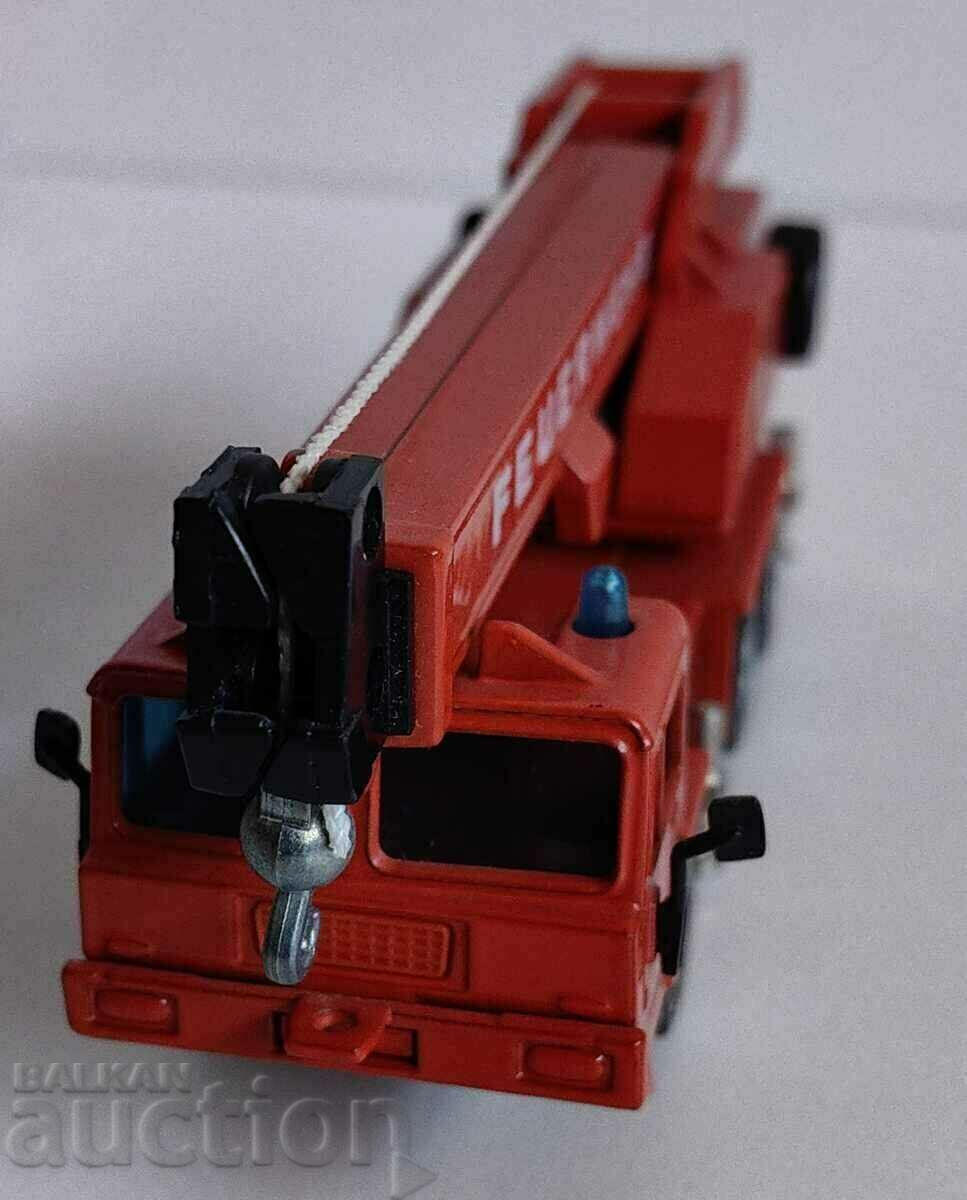 Livrarea . ROBINET DE FOC DE JUMĂTATE DE KILO CALCAT NEUTILIZAT GERMANIA Livrarea . ROBINET DE FOC DE JUMĂTATE DE KILO CALCAT NEUTILIZAT GERMANIA