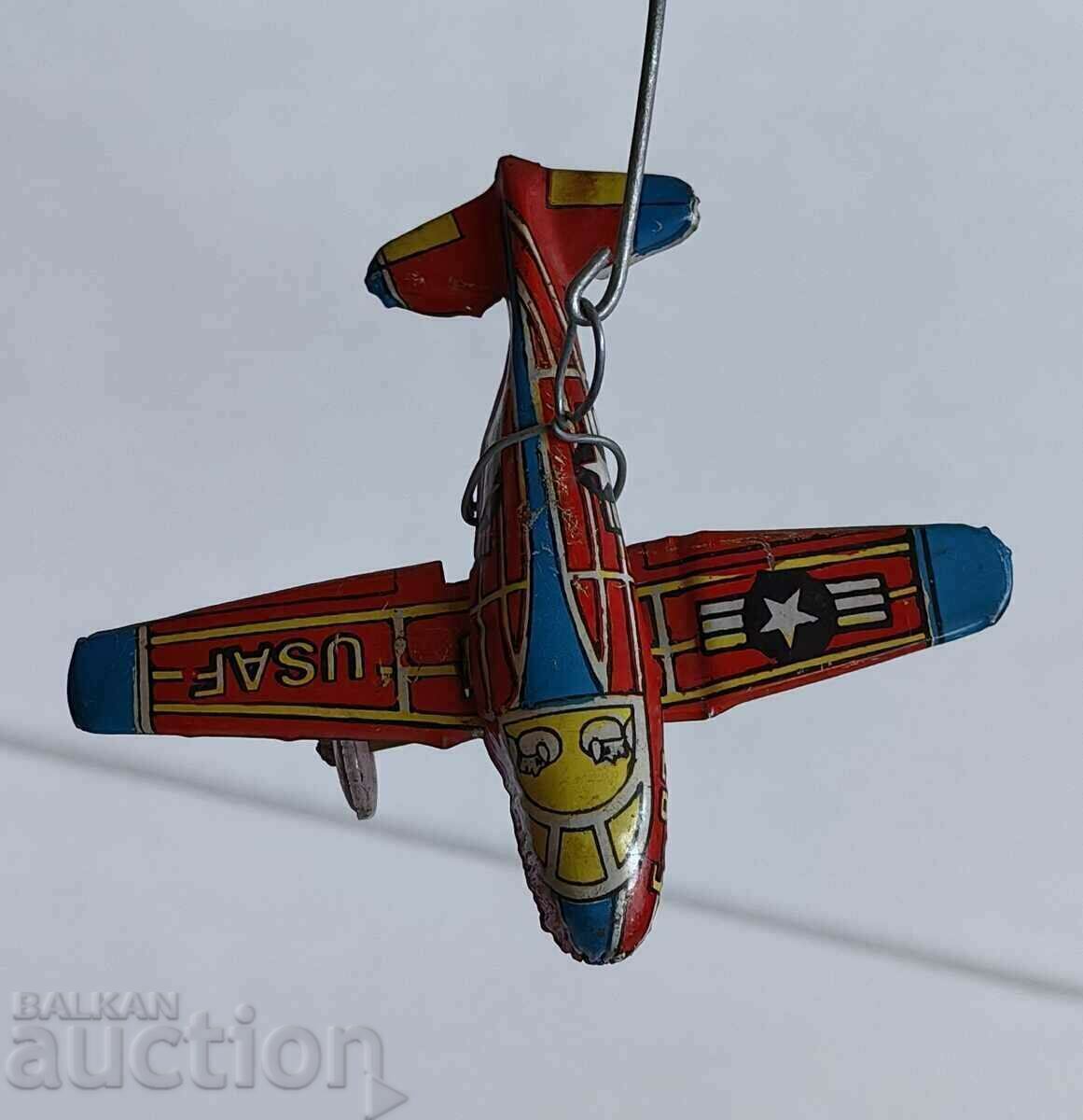 Delivery of . VERY OLD TOY SHEET METAL PLANES ON PLANE STAND Delivery of . VERY OLD TOY SHEET METAL PLANES ON PLANE STAND