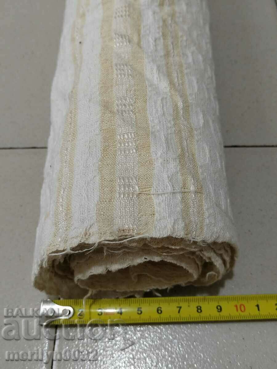 O rolă de material chenar țesut manual - 6 O rolă de material chenar țesut manual - 6