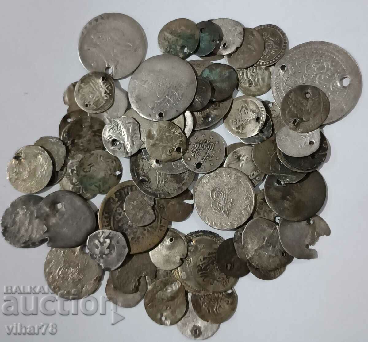 Licitație LOT DE 77 de monede