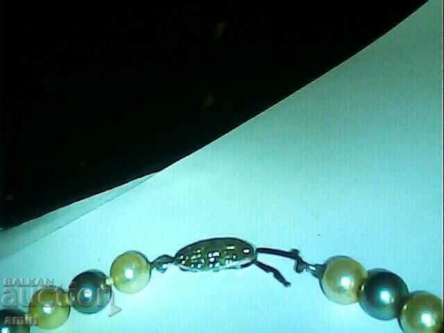 όμορφο παλιό μαργαριτάρι κολιέ με τιμή 120.00 BGN | € 61.36 όμορφο παλιό μαργαριτάρι κολιέ με τιμή 120.00 BGN | € 61.36