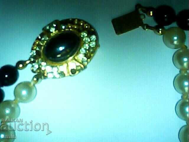 старо красиво колие от перли с цена 380.00 лв. | € 194.29 старо красиво колие от перли с цена 380.00 лв. | € 194.29