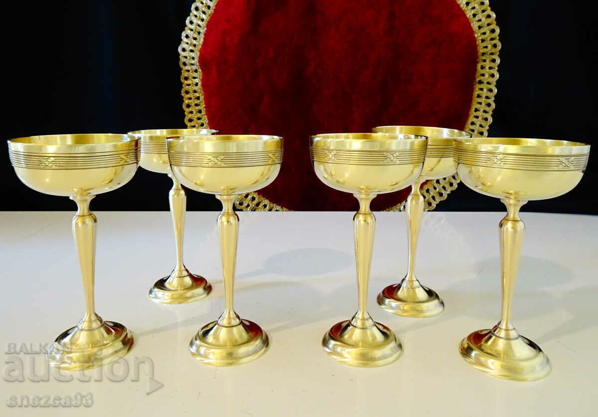 Tall bronze glasses for brandy, 6 pcs., relief. with price 99.00 BGN | € 50.62 Tall bronze glasses for brandy, 6 pcs., relief. with price 99.00 BGN | € 50.62