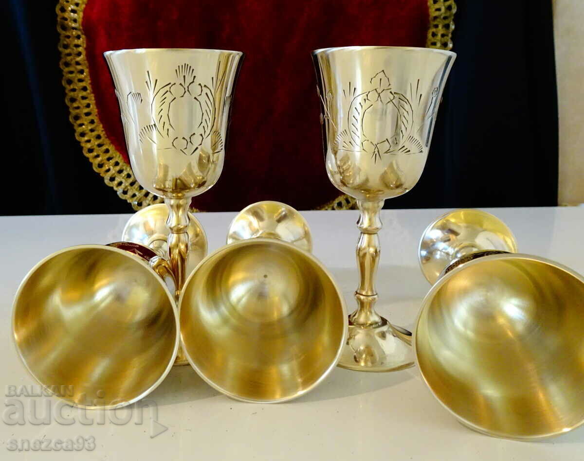 English bronze cups, 5 pcs., baroque ornaments. with price 170.00 BGN | € 86.92 English bronze cups, 5 pcs., baroque ornaments. with price 170.00 BGN | € 86.92