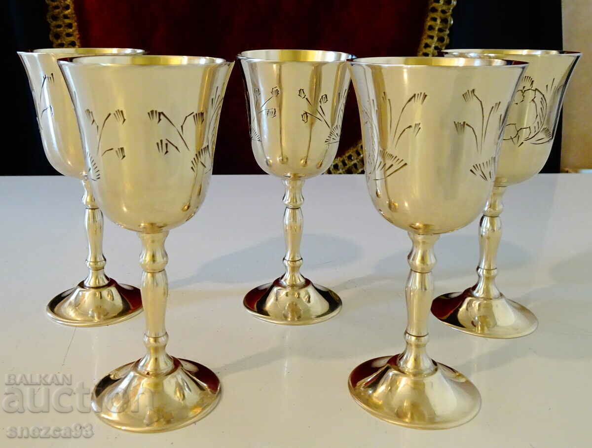 English bronze cups, 5 pcs., baroque ornaments. - 5 English bronze cups, 5 pcs., baroque ornaments. - 5