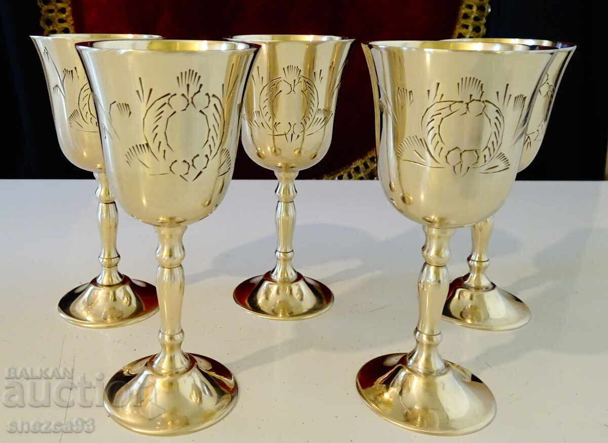 English bronze cups, 5 pcs., baroque ornaments. English bronze cups, 5 pcs., baroque ornaments.