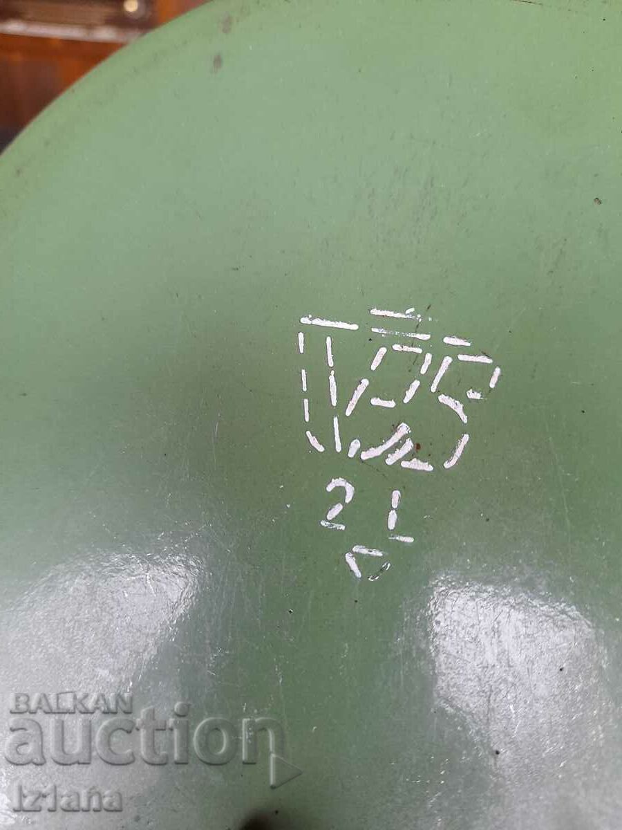 Delivery of Old enamel pot Delivery of Old enamel pot