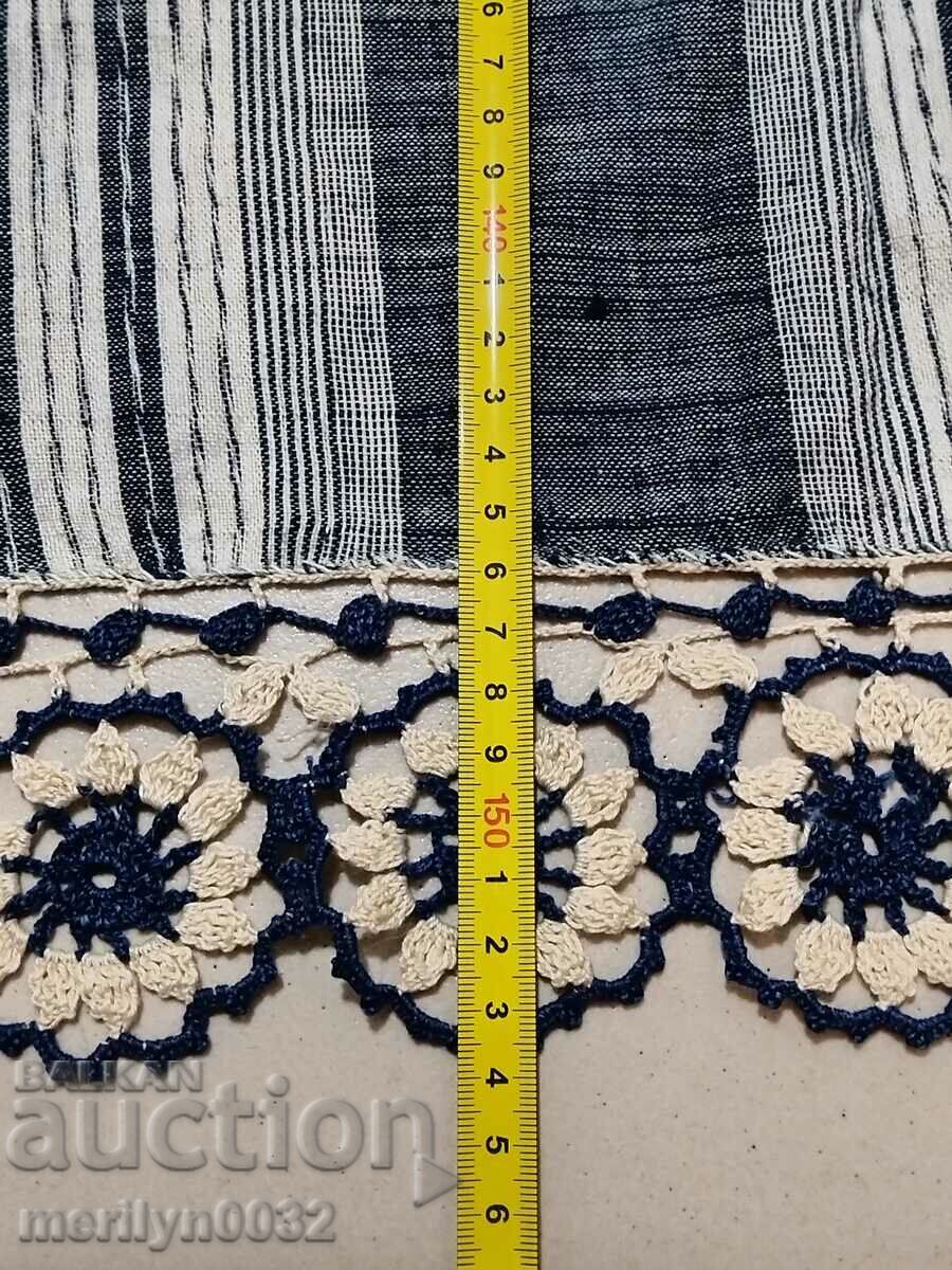 Livrarea Cearșaf de pat vechi țesut manual, cu broderie din dantelă Livrarea Cearșaf de pat vechi țesut manual, cu broderie din dantelă