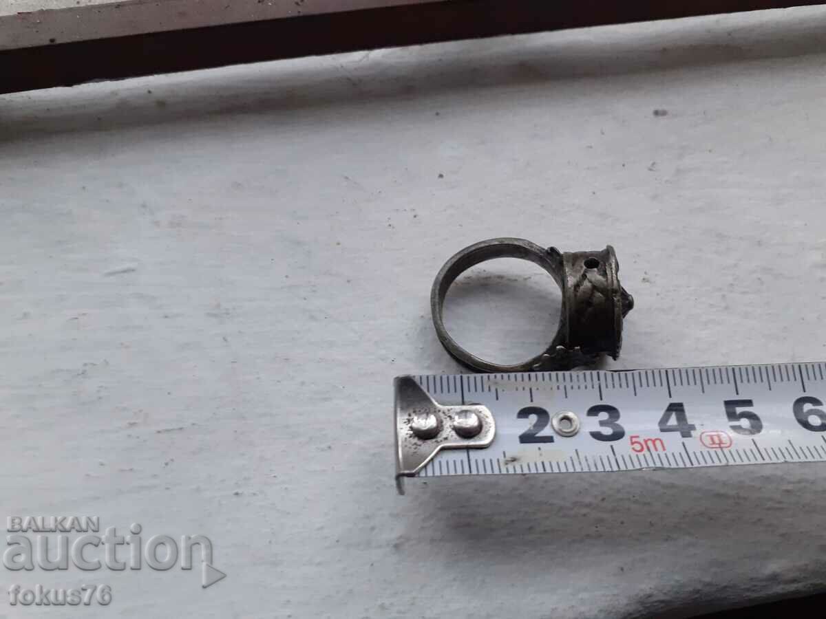 Old authentic renaissance silver ring - 7