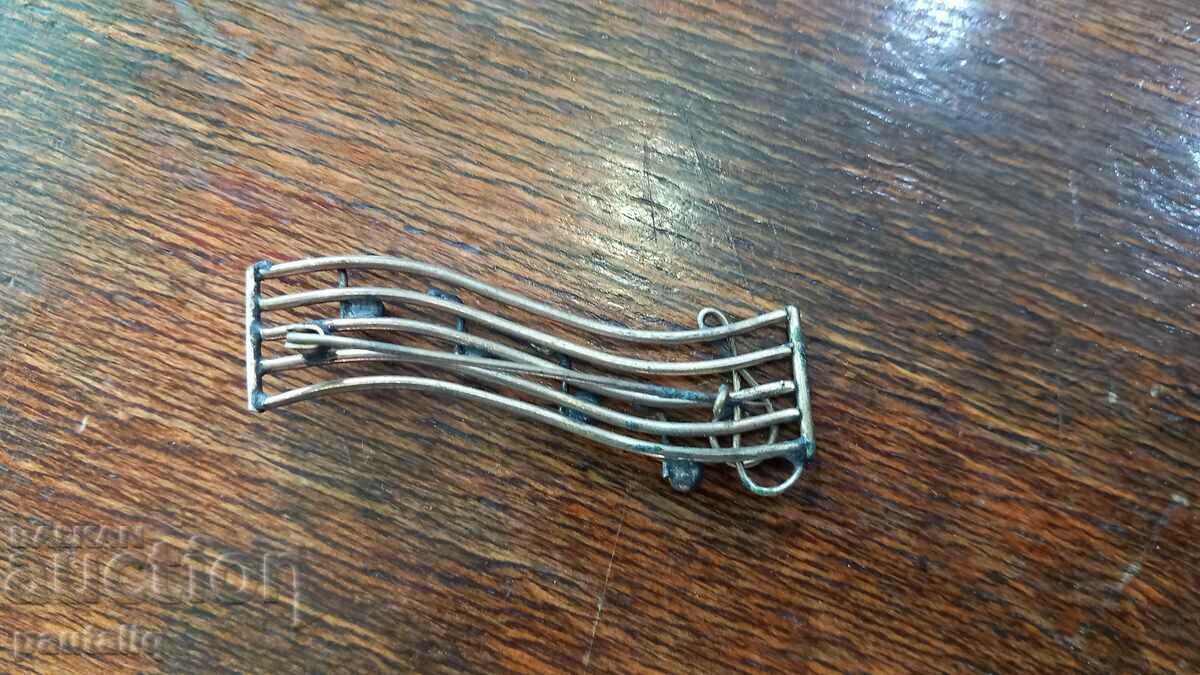 Auction OLD GOLD PLATED BROOCH Auction OLD GOLD PLATED BROOCH