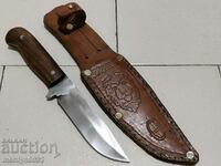 Hunting knife with handle