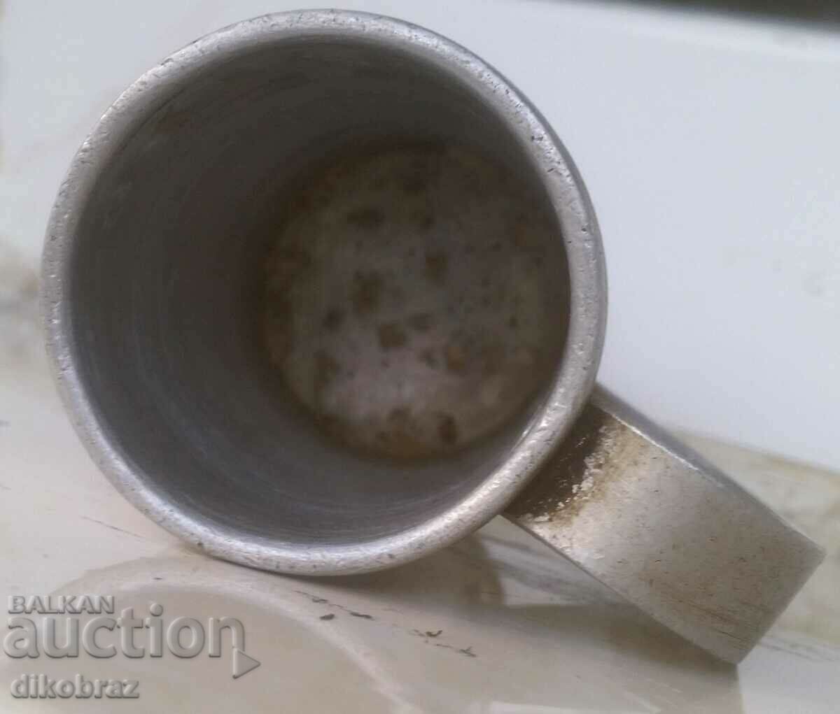 Licitație Sticlă de măsurat pub metalică - TPK POBEDA Varna 2 buc Licitație Sticlă de măsurat pub metalică - TPK POBEDA Varna 2 buc