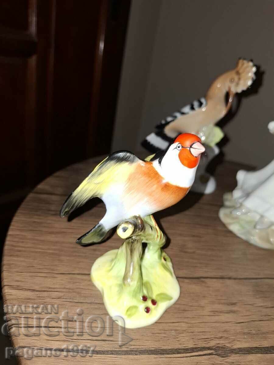 Πουλί από πορσελάνη με τιμή 75.00 BGN | € 38.35 Πουλί από πορσελάνη με τιμή 75.00 BGN | € 38.35