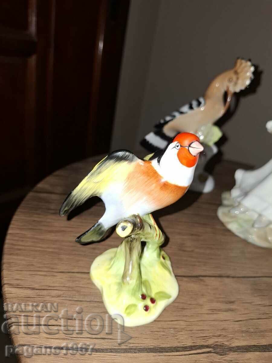 Pasăre de porțelan cu preț € 38.35 | 75.01 BGN Pasăre de porțelan cu preț € 38.35 | 75.01 BGN