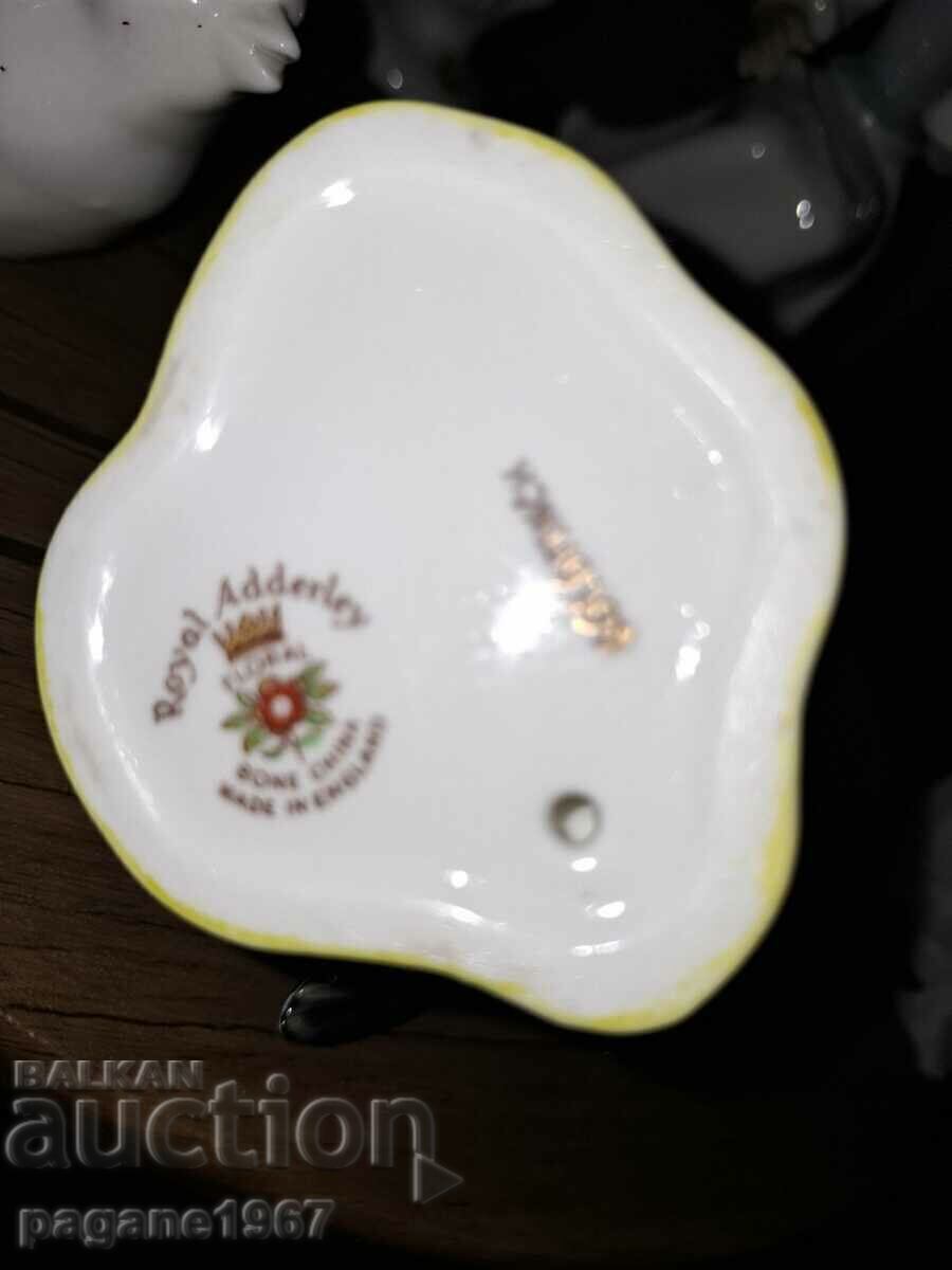 Δημοπρασία Πουλί από πορσελάνη Δημοπρασία Πουλί από πορσελάνη