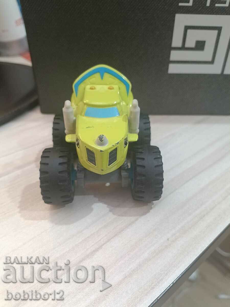 TOY Zeg truck grasshopper with price 10.00 BGN | € 5.11 TOY Zeg truck grasshopper with price 10.00 BGN | € 5.11