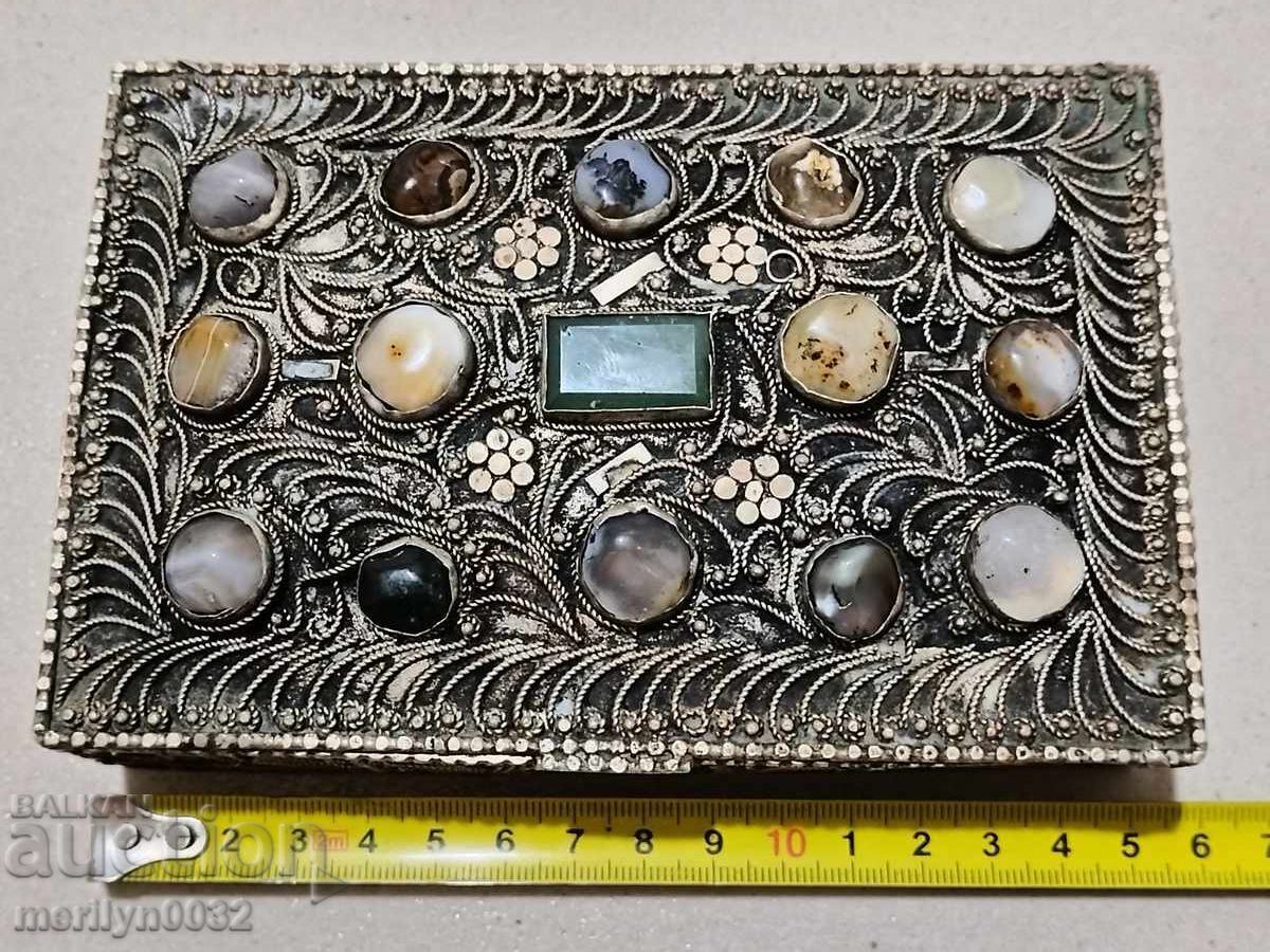 Δημοπρασία Άριστη δεξιοτεχνία σε κοκκοποίηση φιλιγκράν κουτί κοσμημάτων