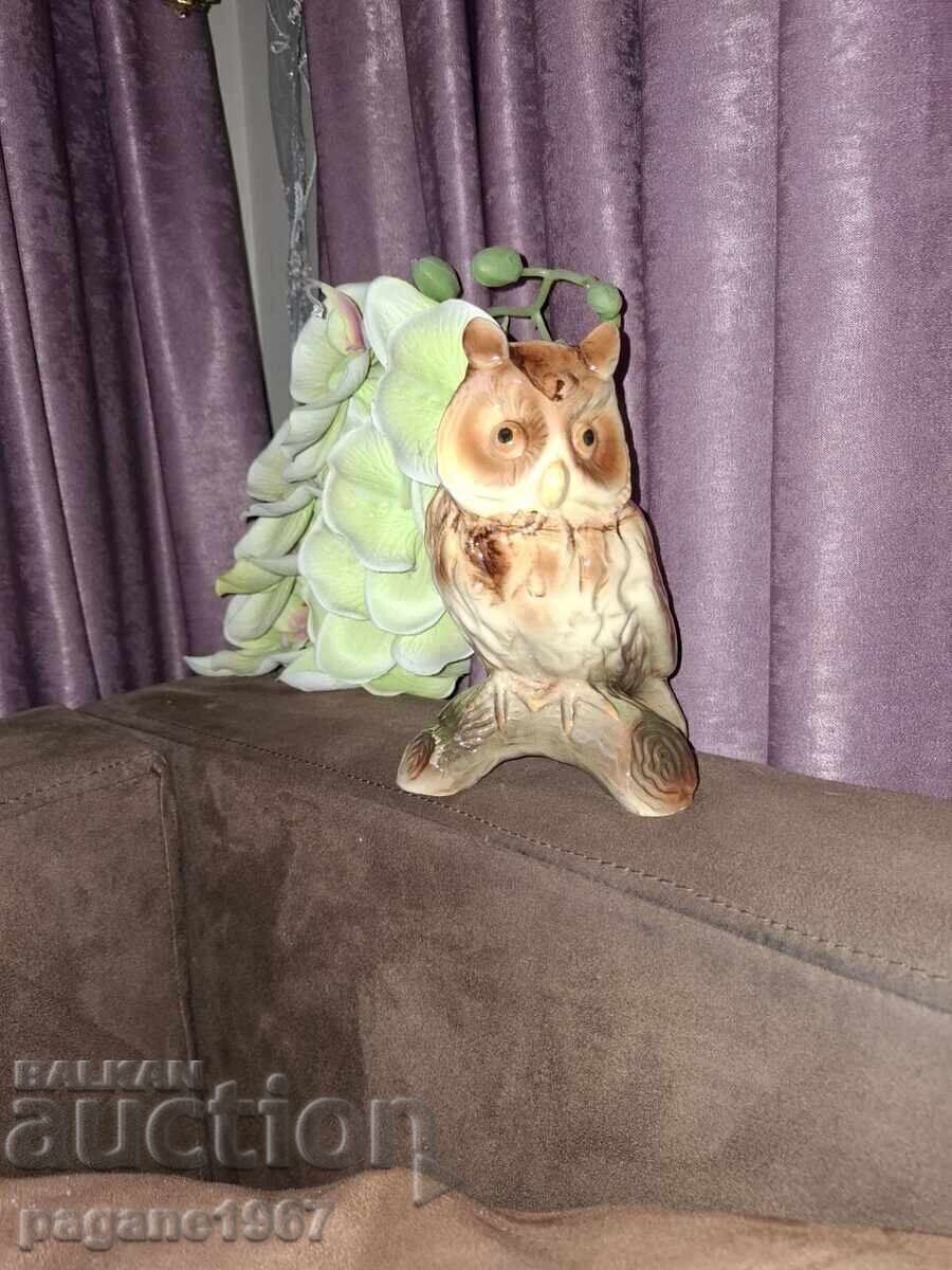 Delivery of Large porcelain owl Delivery of Large porcelain owl