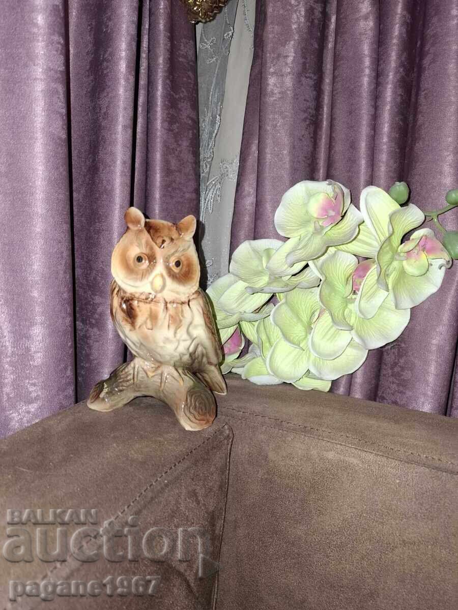 Large porcelain owl Large porcelain owl
