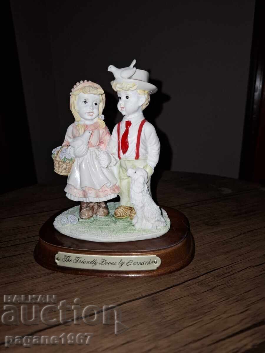 Delivery of Figure from the Leonardo collection