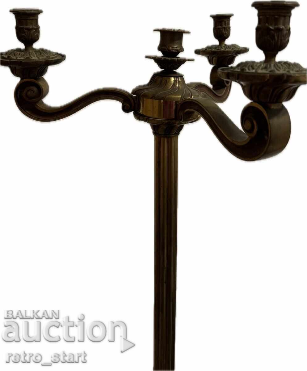 Sfeșnic mare din alamă. Citiți descrierea! cu preț 499.00 BGN | € 255.13 Sfeșnic mare din alamă. Citiți descrierea! cu preț 499.00 BGN | € 255.13