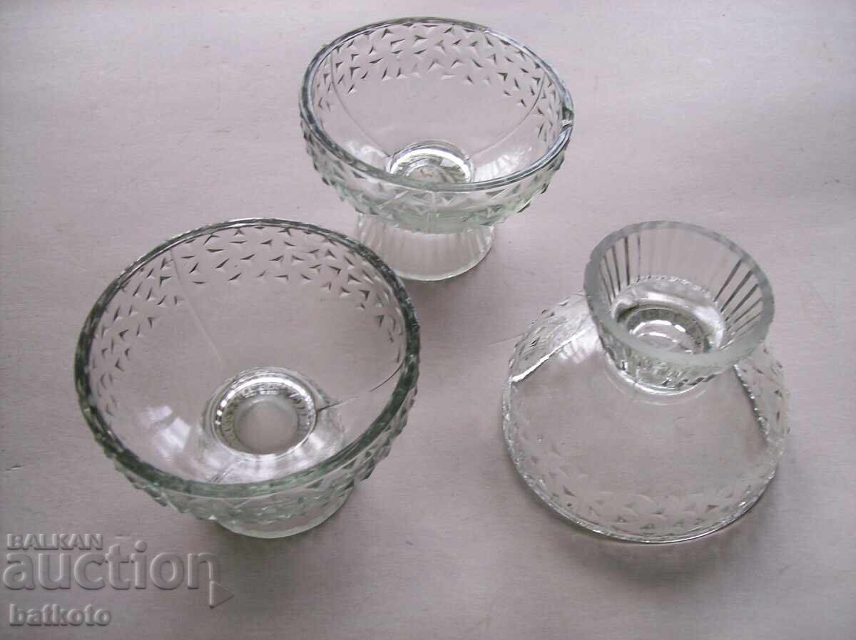 Πολύ όμορφα κρυστάλλινα ποτήρια παγωτού με τιμή 12.00 BGN | € 6.14 Πολύ όμορφα κρυστάλλινα ποτήρια παγωτού με τιμή 12.00 BGN | € 6.14