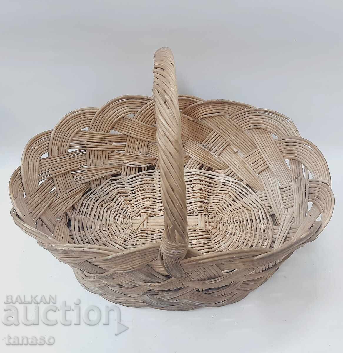 Picnic basket(11.1) with price 25.00 BGN | € 12.78 Picnic basket(11.1) with price 25.00 BGN | € 12.78