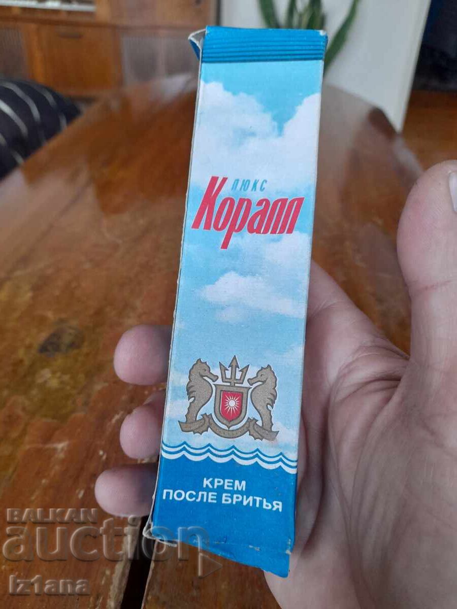 Un pachet vechi de cremă pentru după ras Coral cu preț 6.00 BGN | € 3.07 Un pachet vechi de cremă pentru după ras Coral cu preț 6.00 BGN | € 3.07