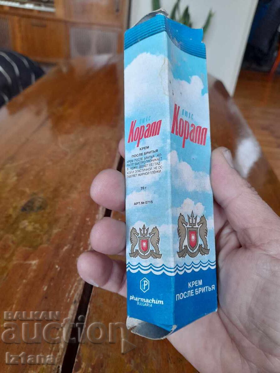 Livrarea Un pachet vechi de cremă pentru după ras Coral Livrarea Un pachet vechi de cremă pentru după ras Coral