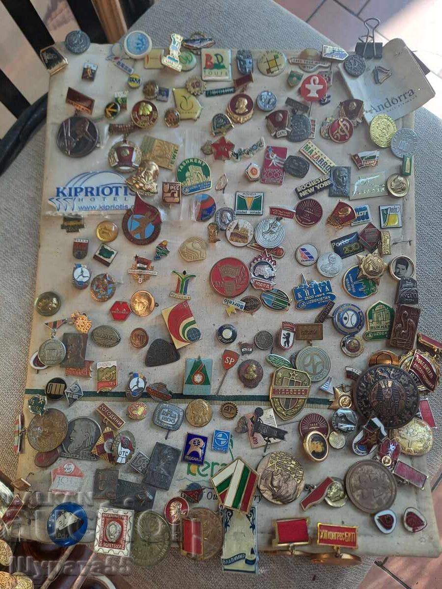 200pcs old badges 2lv. Quantity with price 2.00 BGN | € 1.02