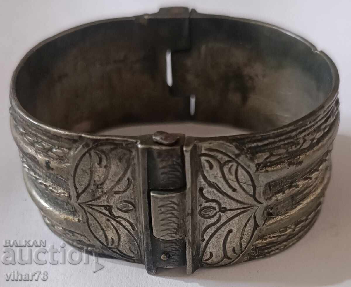 стара гривна с цена € 65.99 | 129.07 лв.