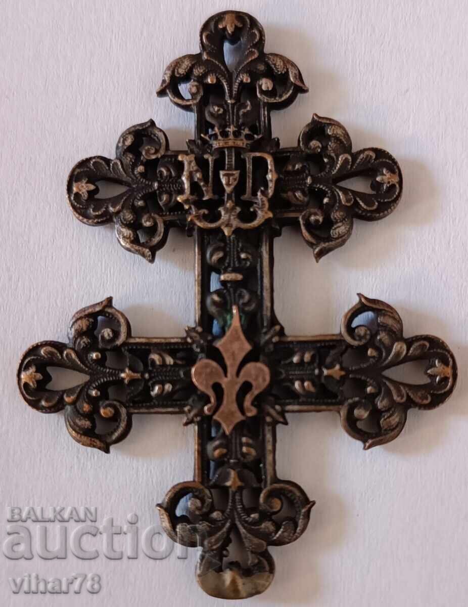 Σταυρός διπλής όψης με χρυσά στοιχεία
