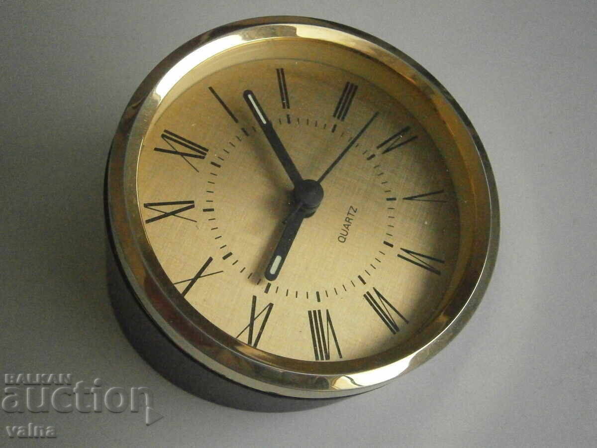 Доставка на Table / Desk watch U.T.C. West Germany, буквално нов! Доставка на Table / Desk watch U.T.C. West Germany, буквално нов!