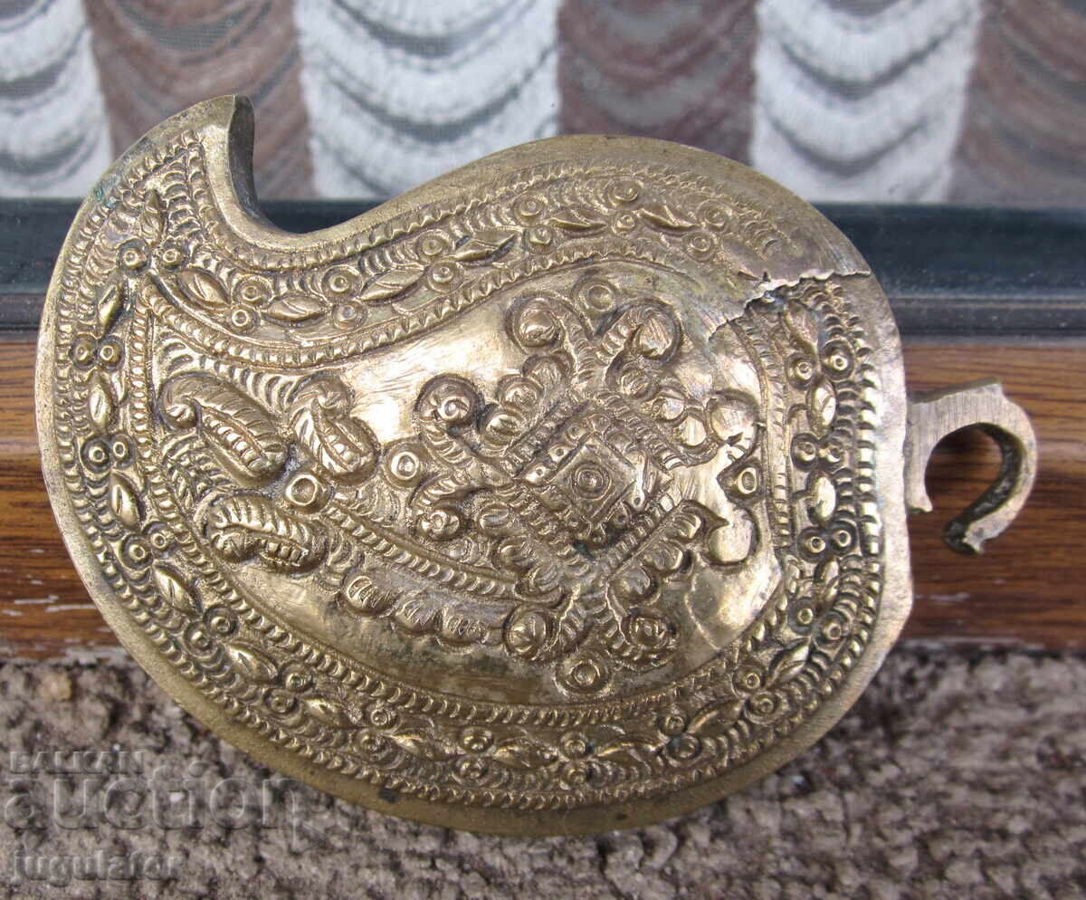 antique Bulgarian Renaissance bronze half of the buckle with price 45.00 BGN | € 23.01 antique Bulgarian Renaissance bronze half of the buckle with price 45.00 BGN | € 23.01