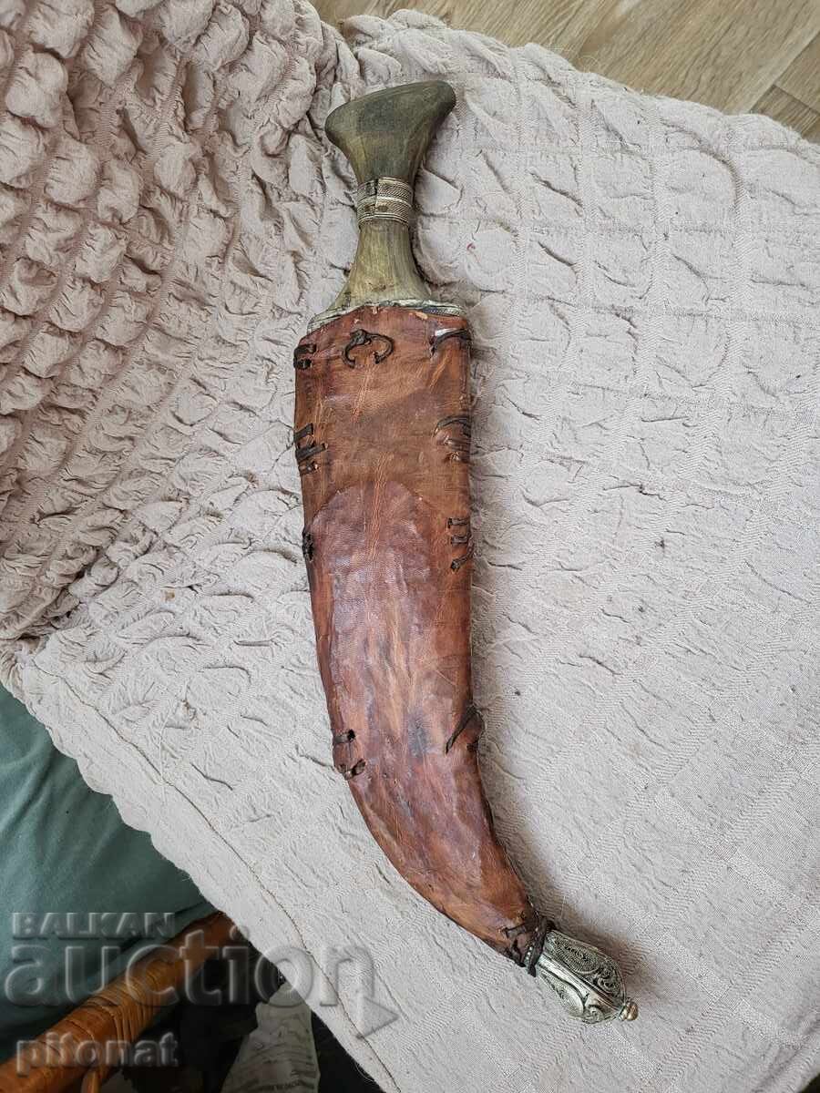 Collectible authentic jambia with price 220.00 BGN | € 112.48 Collectible authentic jambia with price 220.00 BGN | € 112.48