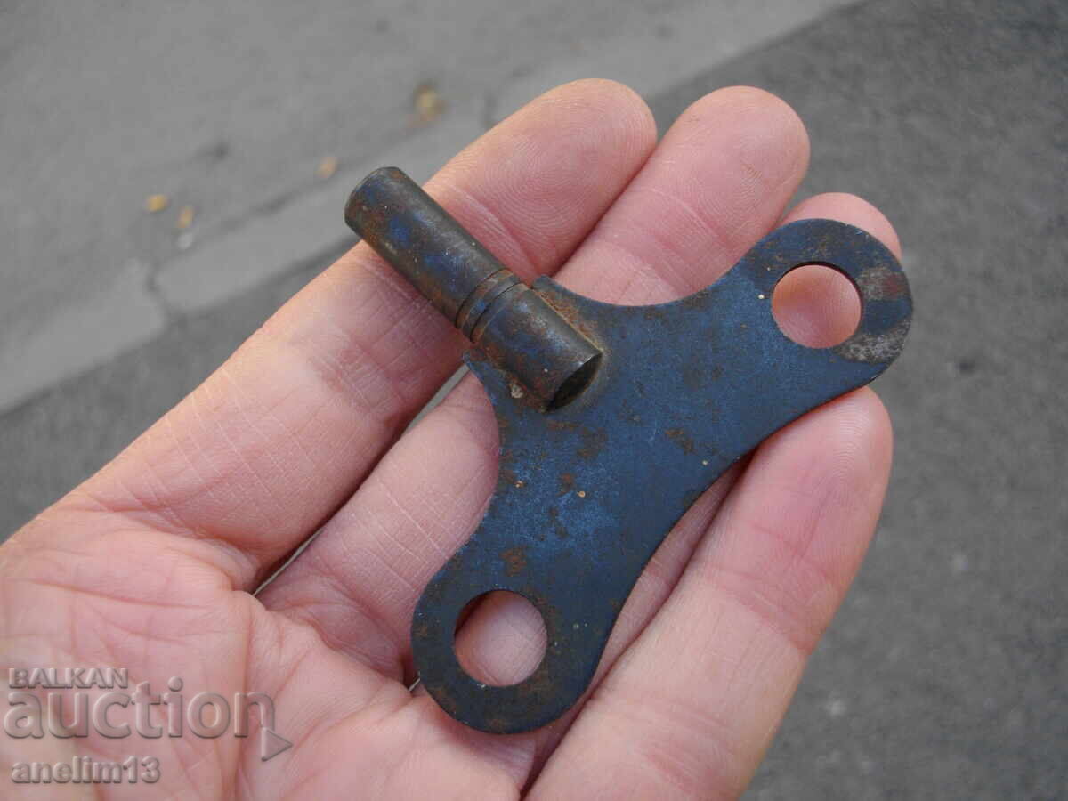 OLD KEY WALL OR FIREPLACE CLOCK KEY with price 25.00 BGN | € 12.78