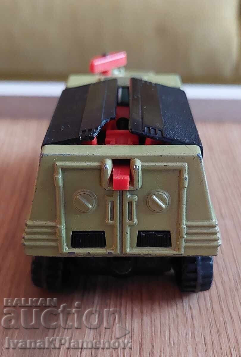 Livrarea Mașinuță metalică Matchbox England pentru colecționari