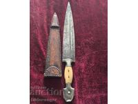 Pumnal comit macedonean