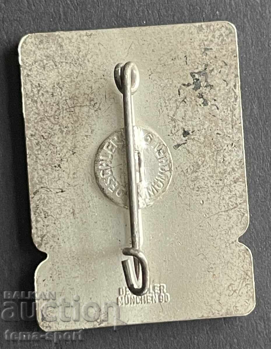 875 Insigna Germaniei de Vest Jocurile Olimpice ale atletului München 1972. Ofiţer cu preț 40.00 BGN | € 20.45 875 Insigna Germaniei de Vest Jocurile Olimpice ale atletului München 1972. Ofiţer cu preț 40.00 BGN | € 20.45