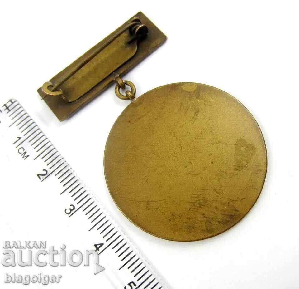 Delivery of First Cycling Games 1938-Czechoslovakia-Brno-Medal-Banque Delivery of First Cycling Games 1938-Czechoslovakia-Brno-Medal-Banque