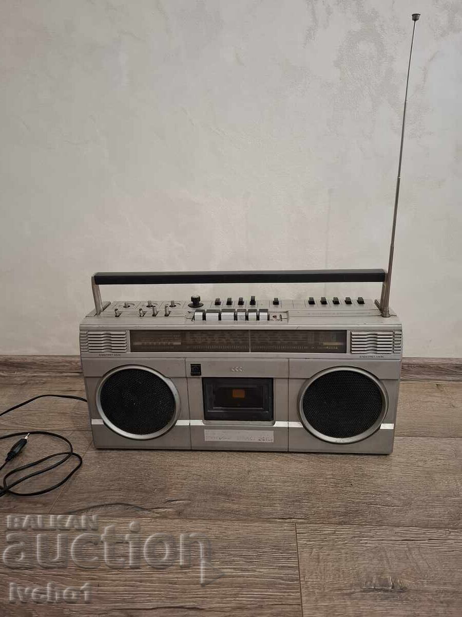 Resprom 323 radio cassette player