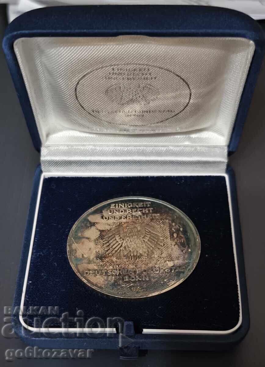 Auction Reichstag Medal Berlin Silver 1000/1000 Proof Rare! Auction Reichstag Medal Berlin Silver 1000/1000 Proof Rare!
