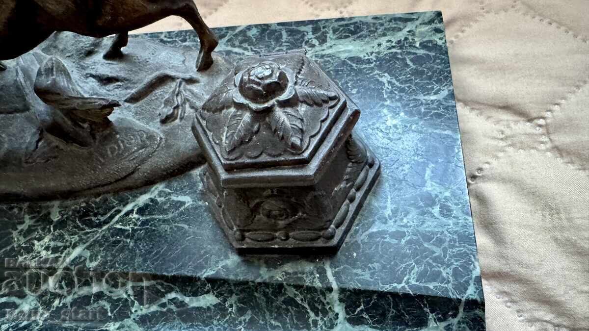 Licitație Călimară figurată mare Licitație Călimară figurată mare