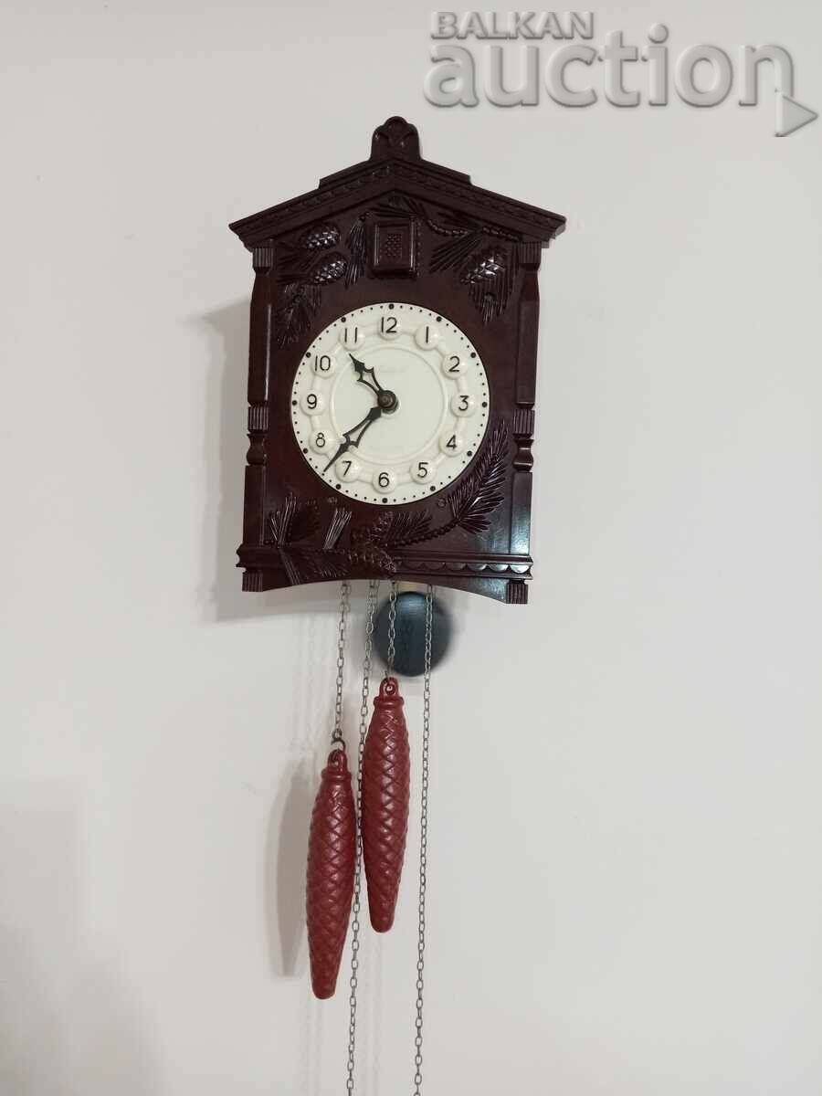 Beacon wall clock with cuckoo cuckoo 70s