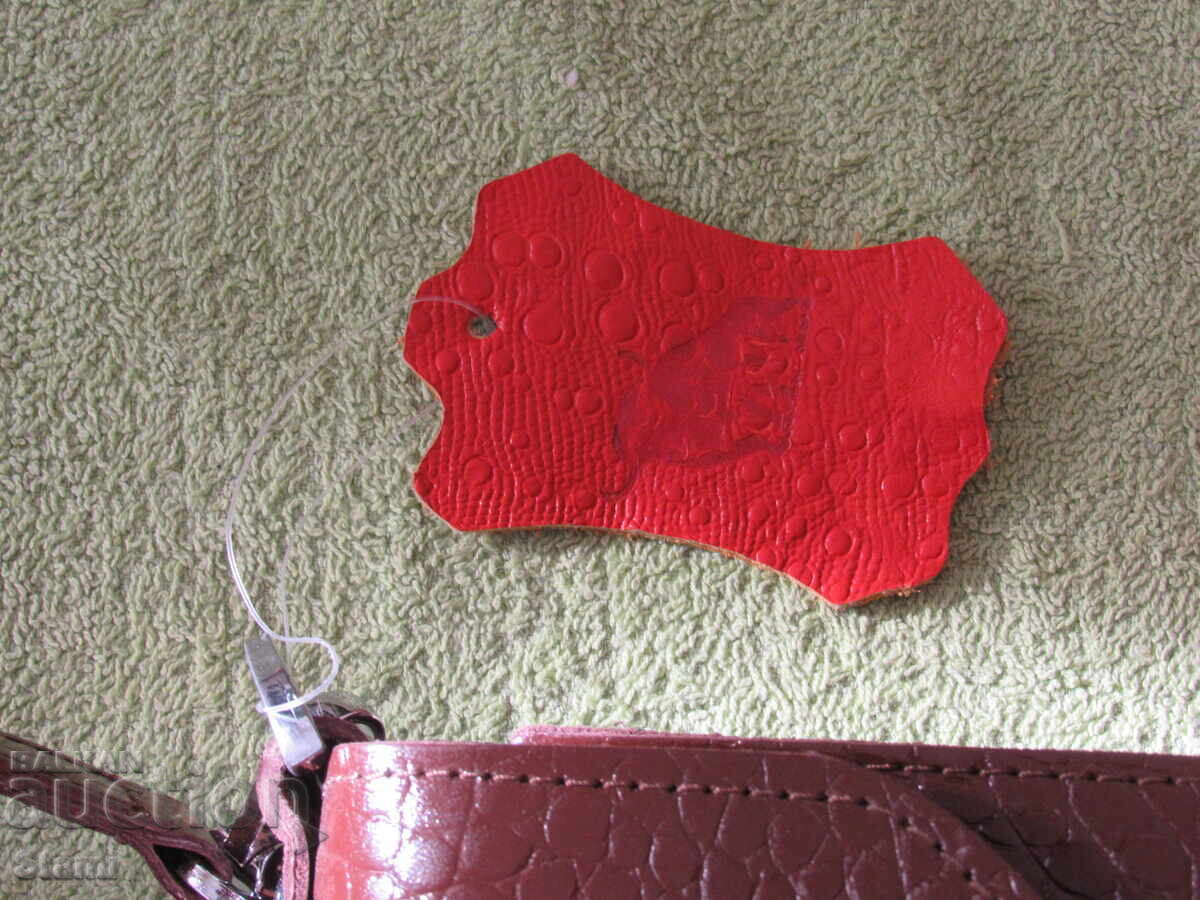 Delivery of Genuine leather handbag, new