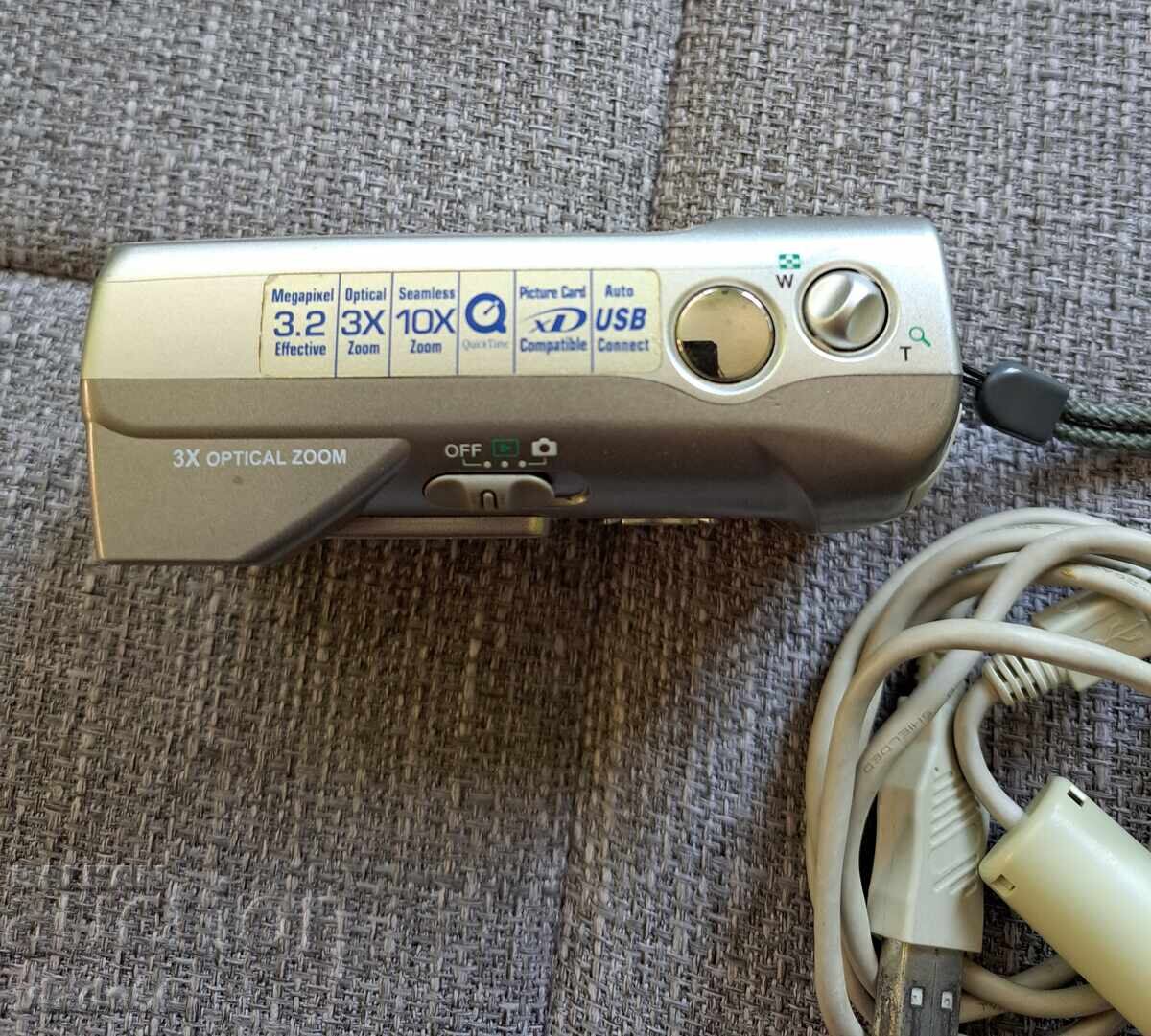 Old Olympus camera with price 50.00 BGN | € 25.56